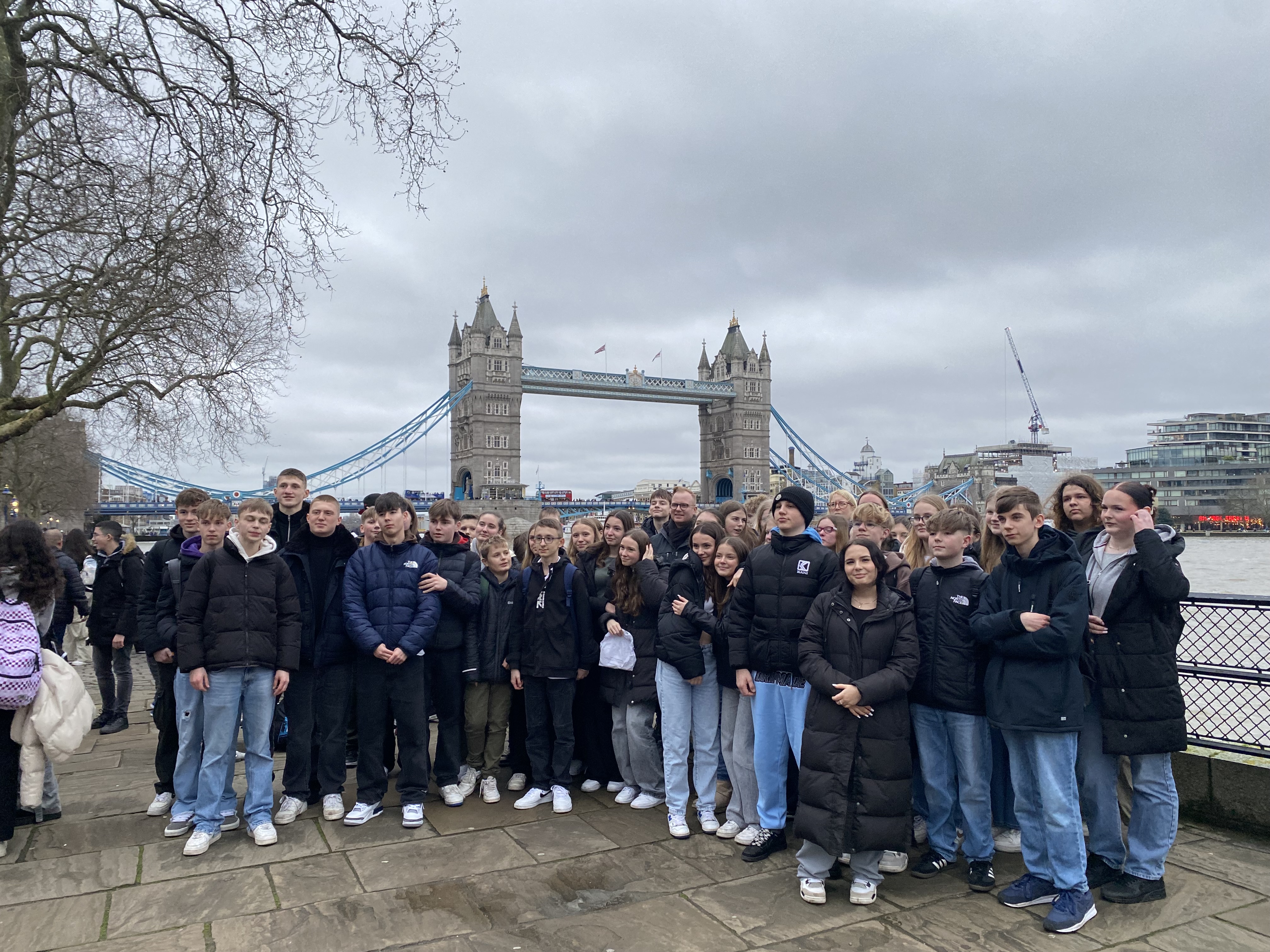 London Tower Bridge Gruppenbild