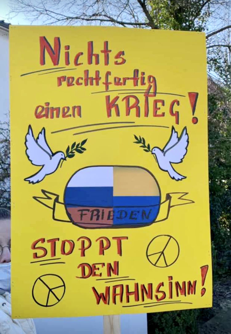 Friedensmarsch gelbes Plakat